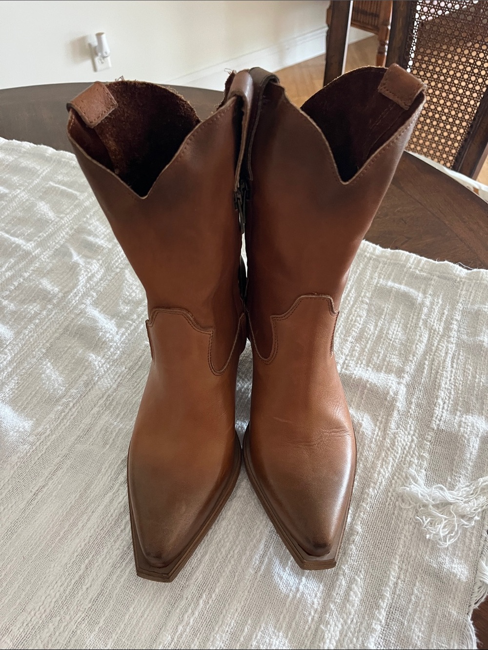 Vero Cuoio Women's Brown Leather Pointed-Toe Heeled Boots